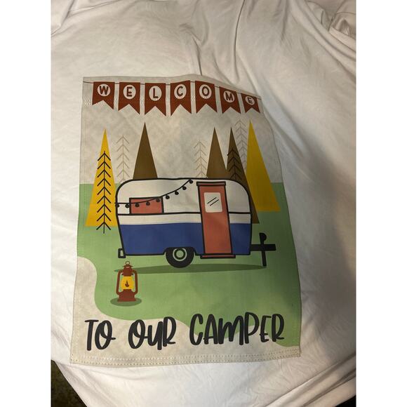 EUC Camping World "Welcome to Our Camper" Garden Flag 12" x 18" - Picture 2 of 2